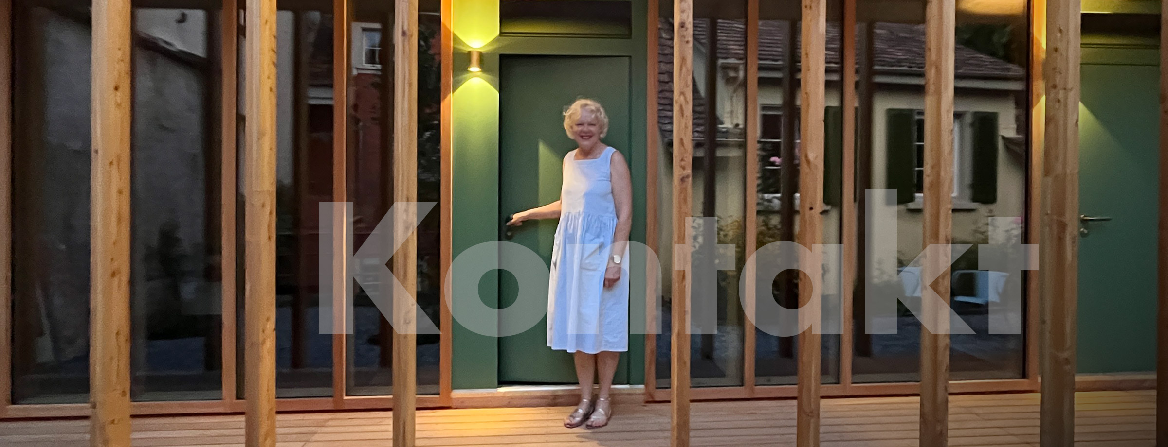 Logo, Terminkarten und Computertastatur